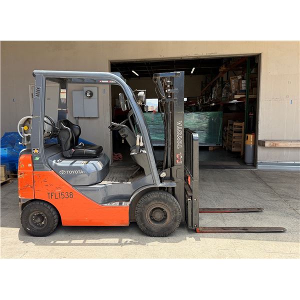 Toyota 8FGU15 LPG Gas Forklift Truck (Starts & Runs - See Video), Pick-up on July 13