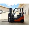 Image 3 : Toyota 8FGU15 LPG Gas Forklift Truck (Starts & Runs - See Video), Pick-up on July 13