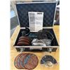 Image 1 : Makita Angle Grinder w/ Discs in Hard Case