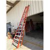 Image 7 : Louisville FXP1712 Fiberglass 12' Platform Ladder