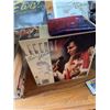 Image 5 : Elvis Presley Collectibles Lot