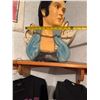 Image 5 : Elvis Presley Bust and T-Shirt Collection