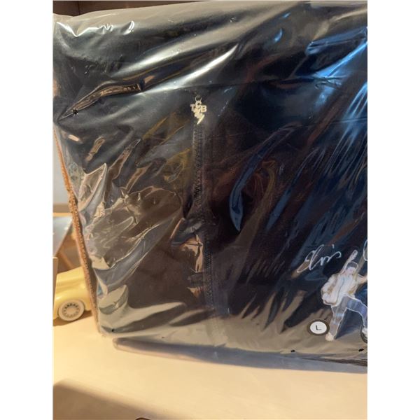 Elvis Presley Collectibles Bundle