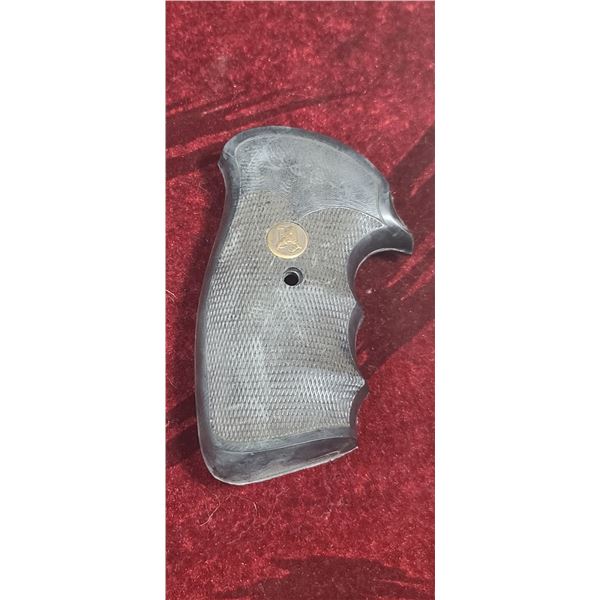 RUGER TWO SPEED 6 THE PACHMAYR "GRIPPER "