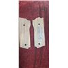 Image 3 : ORIGINAL MUSTANG GRIPS