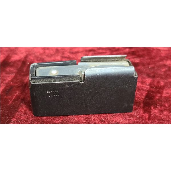 BROWNING A-BOLT 22-250 HAS "WEAR" ON THE FRONT PLEASE SEE IMAGES