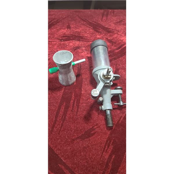 POWDER MEASURE AND RCBS POWDER TRICKLER