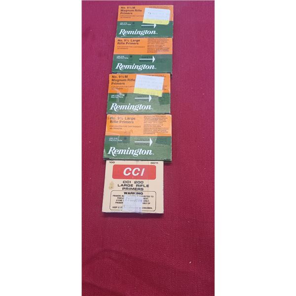324 PIECES  OFREMINGTON 9 1/2  MAGNUM AND 42 PCS OF CCI #200 LARGE RIFLE PRIMERS
