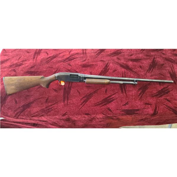 1956 WINCHESTER MOD 12 PUMP 12 GA 2 3/4 INCH FULL CHOKE, SN 1547609 MATCHING 27" BARREL 5 SHOT TUBE