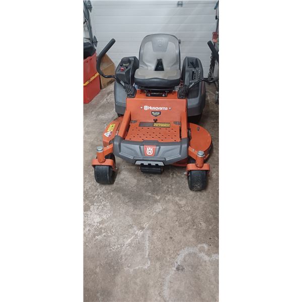 HUSQVARNA MODEL  Z 242F ZERO TURN MOWER GAS ENGINE LOW HOURS GOOD RUNNING CONDITION
