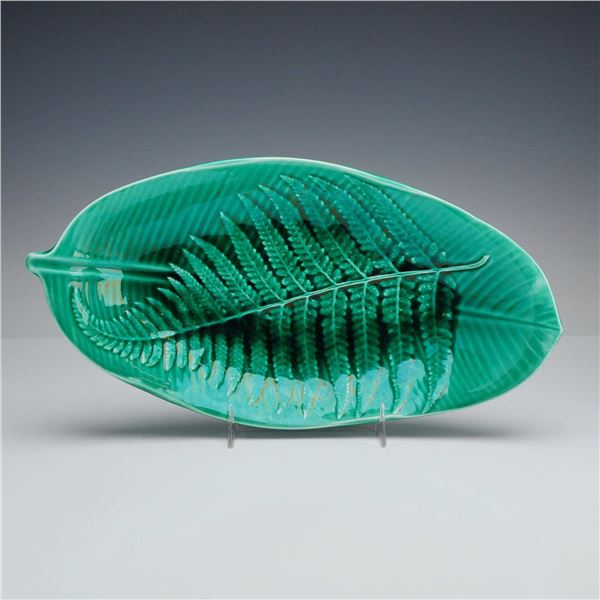 Wedgwood Barlaston Green Glazed Fern and Leaf Dish