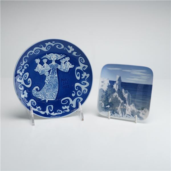 Two Royal Copenhagen Porcelain Dishes, 1972 Mother's Day Plate and Moens Klint Sommerspiret Coaster
