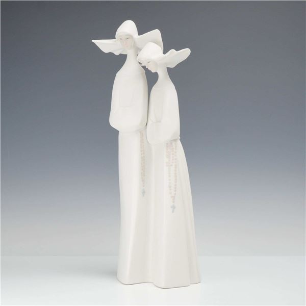 Lladro Matte Porcelain Figurine, Nuns 01014611