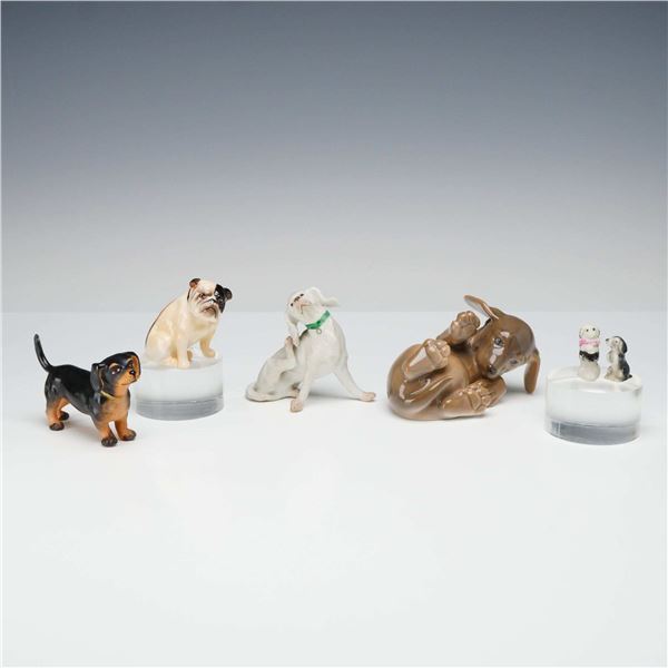 A Lot of 6 Small Dog Figurines Including Royal Copenhagen and Others
