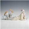 Image 1 : Lladro, Reclining Clown with Ball (#4618)