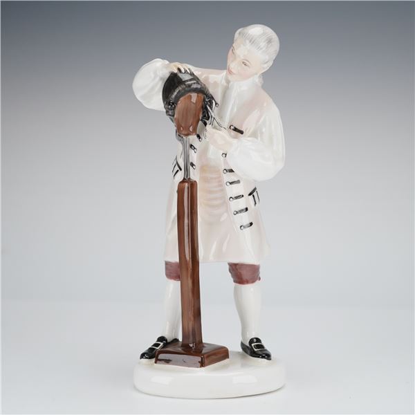 Royal Doulton Bone China Figurine Wigmaker of Williamsburg HN2238