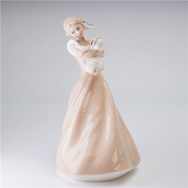 Royal Doulton Figurine, Reflections Dreaming HN3133
