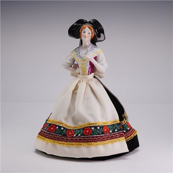Goebel Madame De Pont Limited Edition Porcelain Tea Cozy Doll w/ Stand