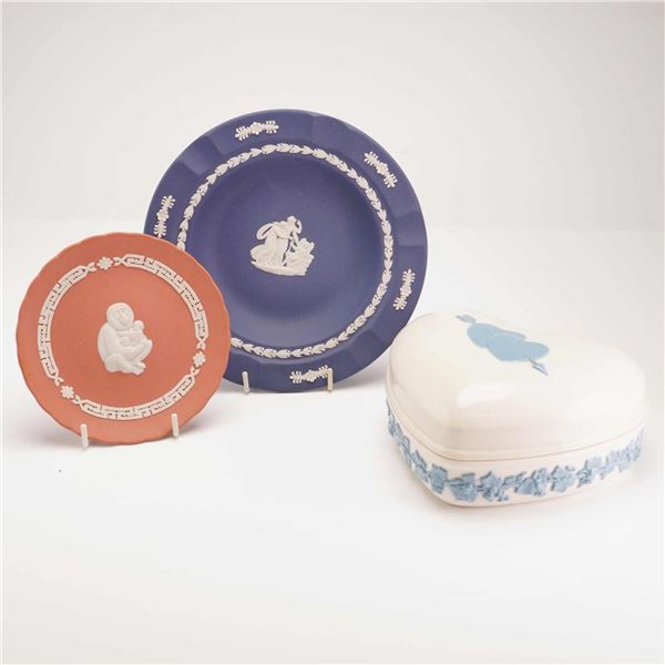 3pc Wedgwood Ceramic Dishes and Lidded Trinket Box