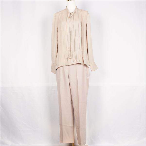 2pc Tahari Ensemble, Beige Pants and Top