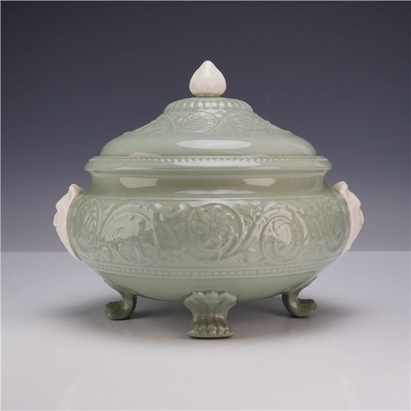 Wedgwood Medway Sage Green and White Lidded Tripod Bowl