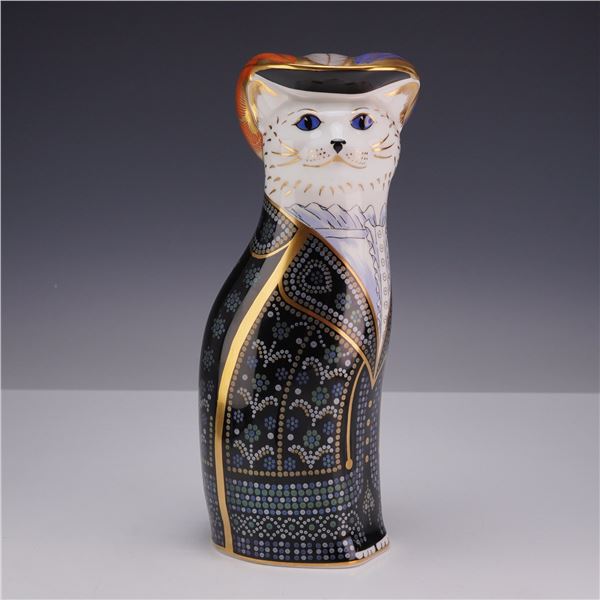 Royal Crown Derby English Bone China Royal Cats Pearly Queen Stepney Figurine