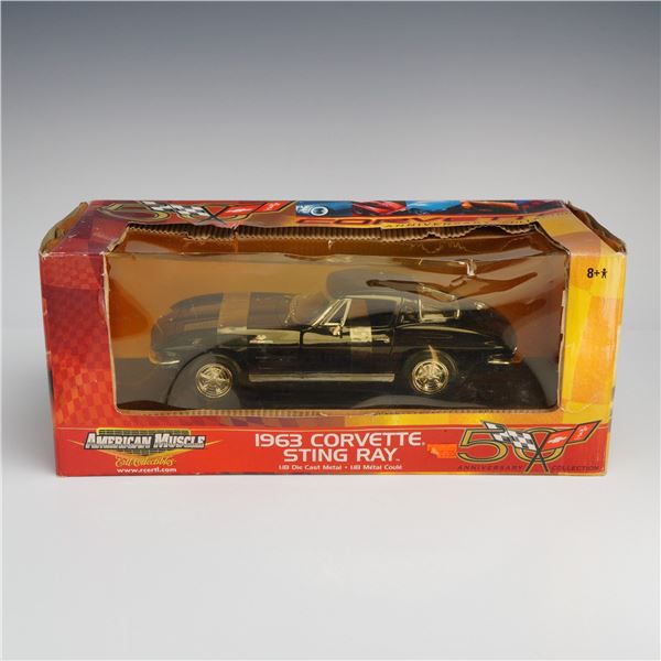 Ertl American Muscle 1963 Corvette Sting Ray 1:18 Scale Model, 2002.