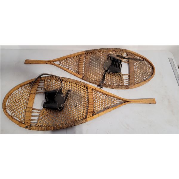 VTG Woven Snow Shoes