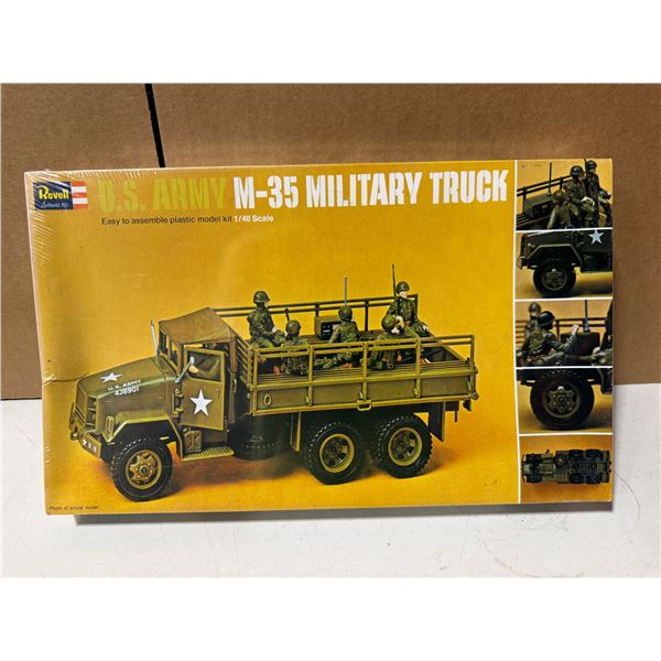 Sealed Revell US Army M-35 Military Truck 1/40 Scale Model Kit