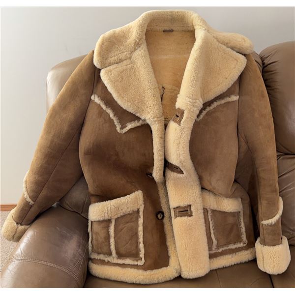 Treen Custom Leathers Men's Medium Shearling