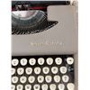 Image 4 : Smith-Corona Travel Skyriter Typewriter