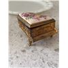 Image 4 : Royal Albert Enchantment Set and Music Box