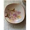 Image 8 : Decorative Vanity Set with Porcelain Dishes