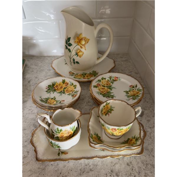 Royal Albert Tea Rose Bone China Set