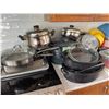 Image 5 : Cookware, Bakeware, Storage and Mason Jars