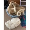 Image 2 : Linens, Hangers, and Laundry Rack