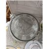 Image 23 : Ceramics, Glassware, and Placemats