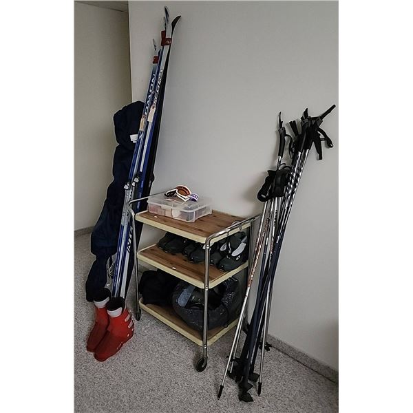 Cross Country and Downhill Ski Waxing Station