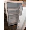 Image 2 : Like New Frigidaire Freezer