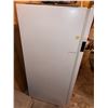 Image 3 : Like New Frigidaire Freezer