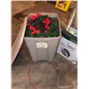 Image 2 : All Season Holiday Decor