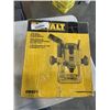 Image 1 : NEW DEWALT 2HP ELECTRONIC PLUNGE ROUTER