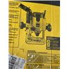 Image 2 : NEW DEWALT 2HP ELECTRONIC PLUNGE ROUTER