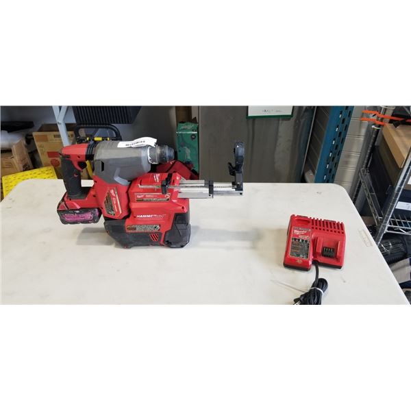 MILWAUKEE HAMMER VAC W/ BATTERY AND CHARGER - WORKING