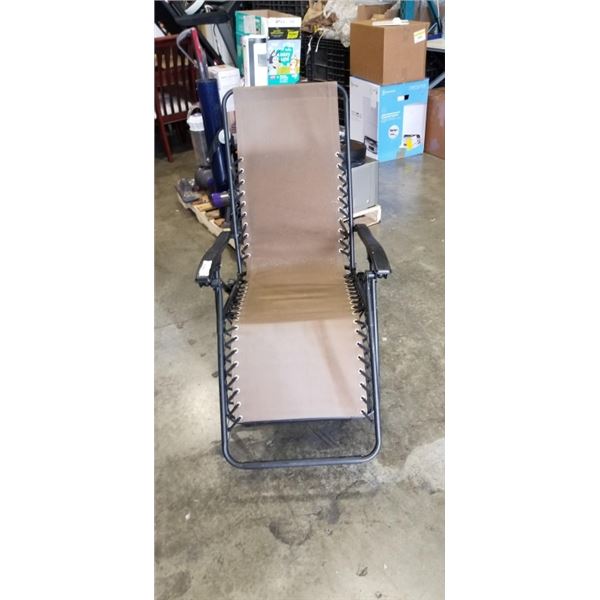 FOLDABLE CAMPING CHAIR