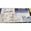 Image 1 : HOME IMPRESSIONS NEW YORKER 3 LIGHT CHANDELIER