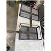 Image 1 : 2 HITCH MOUNT CARRIER RACKS