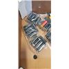 Image 2 : 35 PIECES 9 VOLT BATTERIES