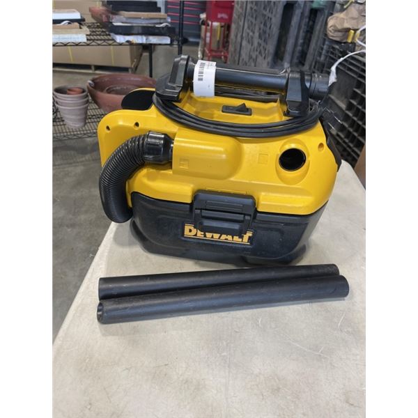 DEWALT MINI SHOP VAC