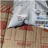 Image 3 : BOX OF LAYS CHIPS INDIAS MAGIC MASALA 130 BAGS 48G BB 09/2026